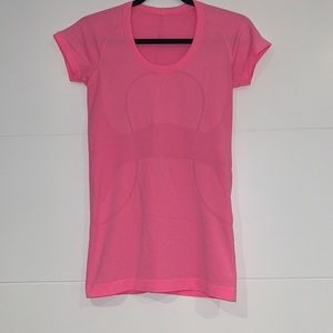 Lululemon hot pink short sleeve shirt